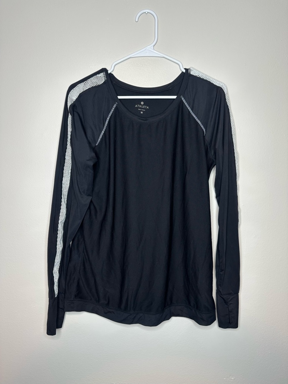 Athleta Black Long-Sleeve Mesh Detailing Athletic Tee Size M